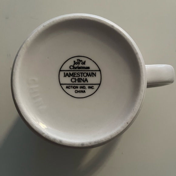 🐠Jamestown China. Christmas Mug. - Picture 3 of 3
